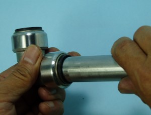 イノクイック継手にステンレス管を差し込む所